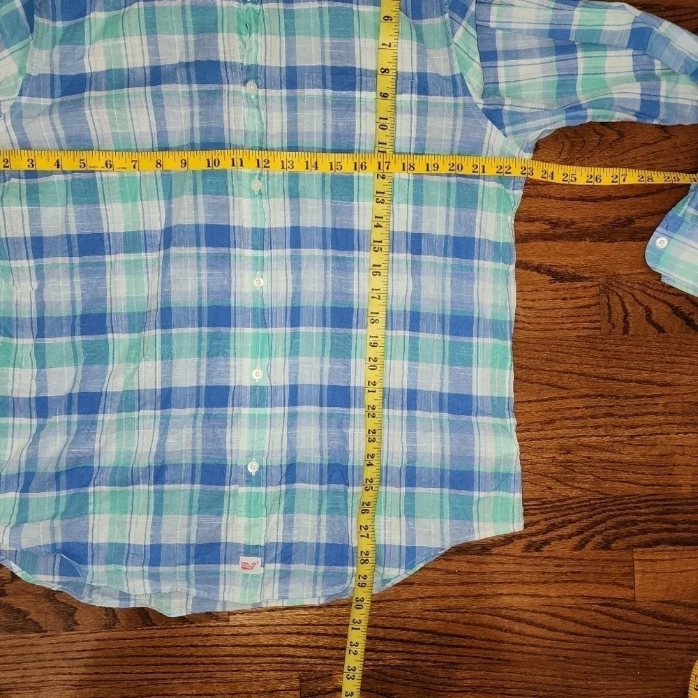 Vineyard Vines button down shirt